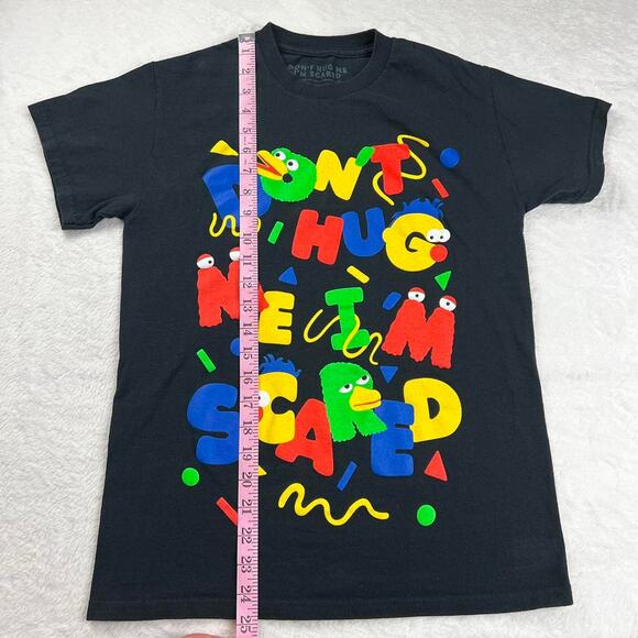 Don’t Touch Me I’m Scared adult size Small T-shirt  Black Rainbow Primary Color - Picture 4 of 5